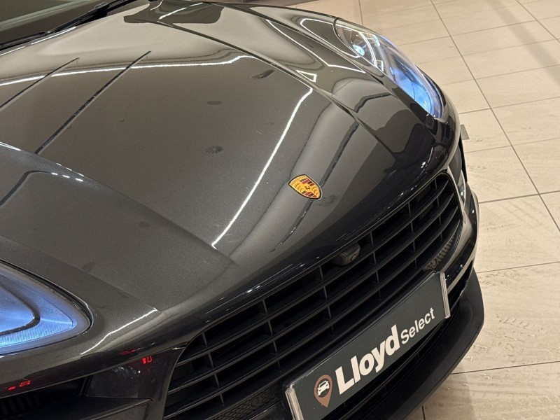 Used Porsche Macan 2021 for sale - 76981964: Photo 43