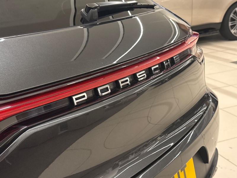 Used Porsche Macan 2021 for sale - 76981964: Photo 45