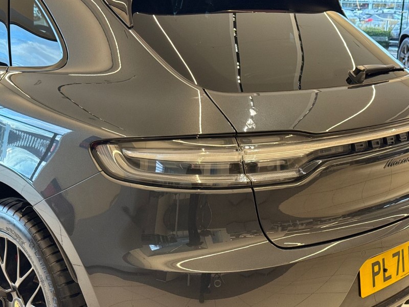 Used Porsche Macan 2021 for sale - 76981556: Photo 19