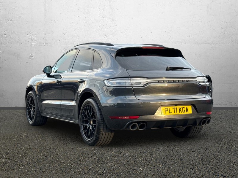 Used Porsche Macan 2021 for sale - 76981556: Photo 2