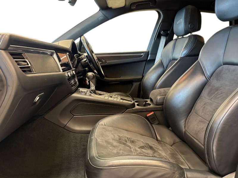 Used Porsche Macan 2021 for sale - 76981556: Photo 3