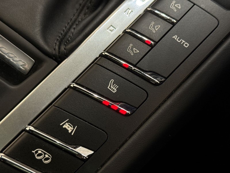 Used Porsche Macan 2021 for sale - 76981556: Photo 35