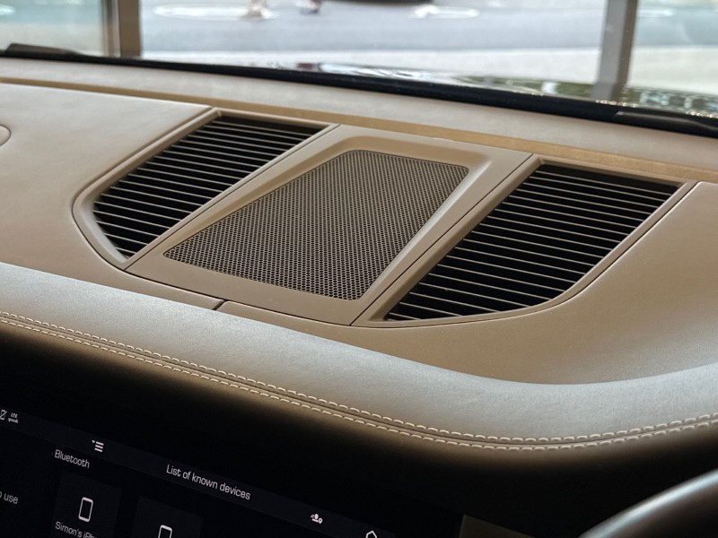 Used Porsche Macan 2021 for sale - 76981556: Photo 36