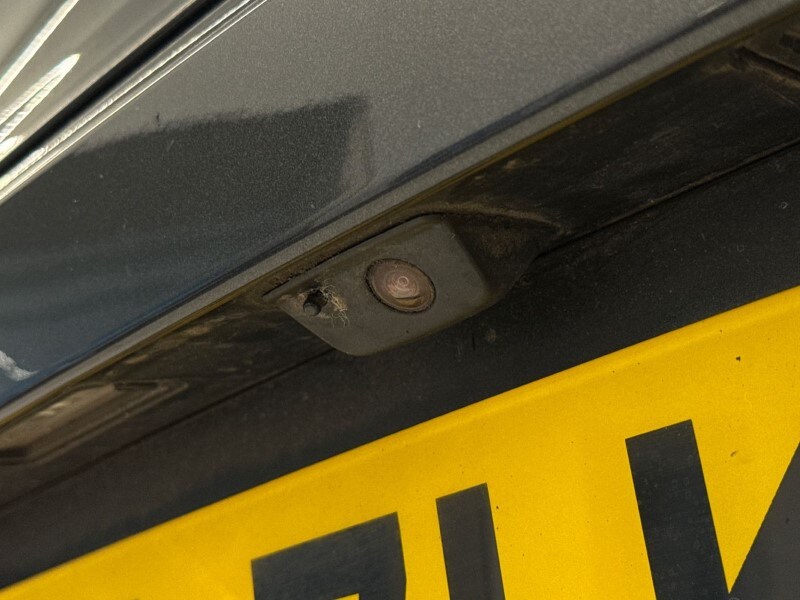 Used Porsche Macan 2021 for sale - 76981556: Photo 41