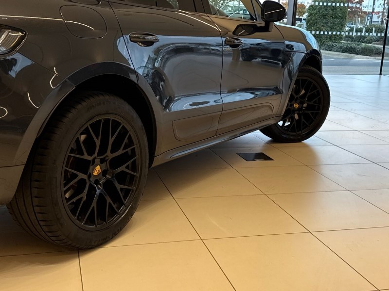 Used Porsche Macan 2021 for sale - 76981556: Photo 48