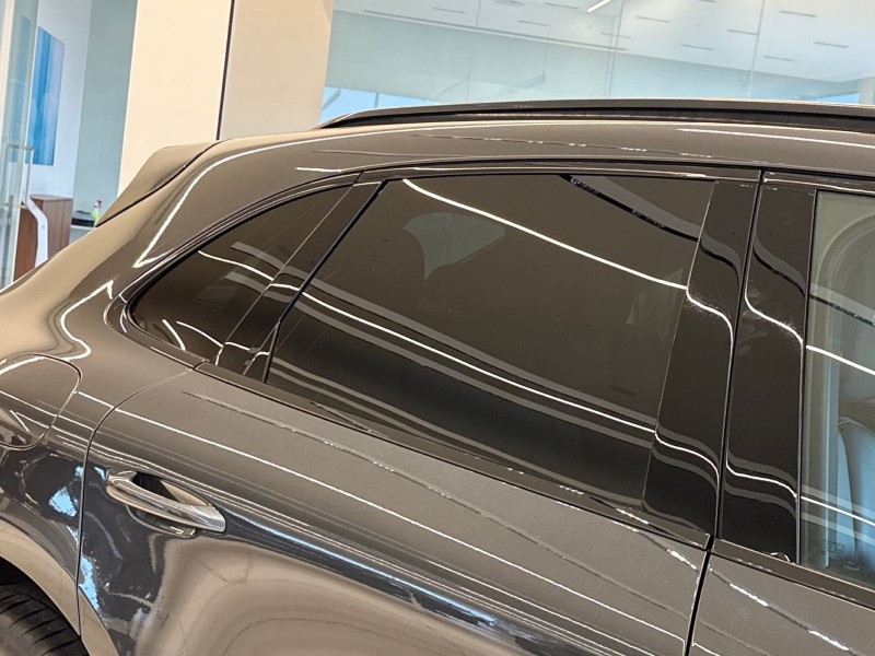 Used Porsche Macan 2021 for sale - 76981556: Photo 51