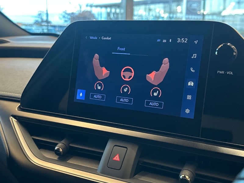 Used Lexus UX 2023 for sale - 77195347: Photo 32