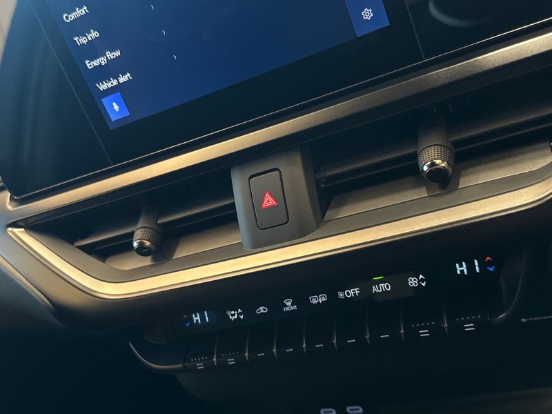 Used Lexus UX 2023 for sale - 77195347: Photo 33