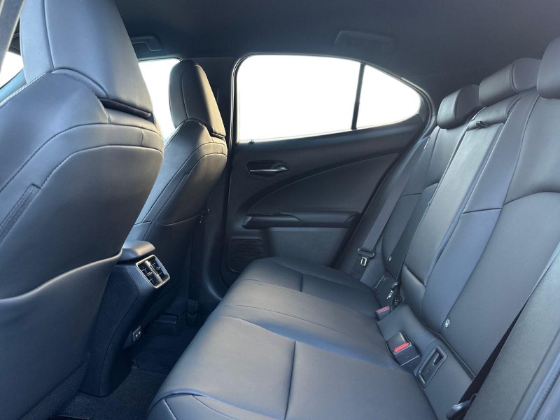 Used Lexus UX 2023 for sale - 77195347: Photo 4