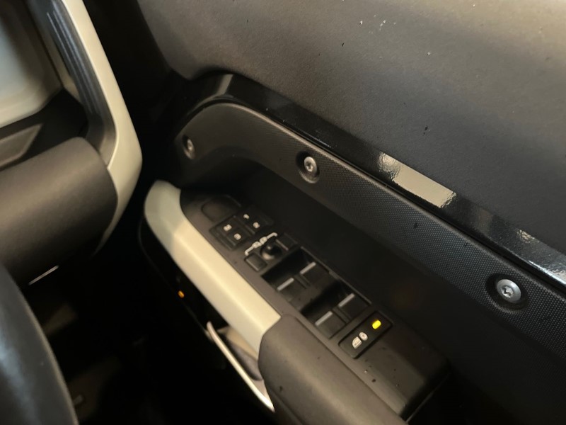 Used Land Rover Defender 2023 for sale - 76981616: Photo 24