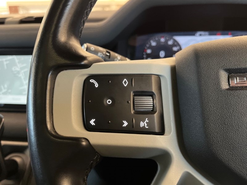 Used Land Rover Defender 2023 for sale - 76981616: Photo 29