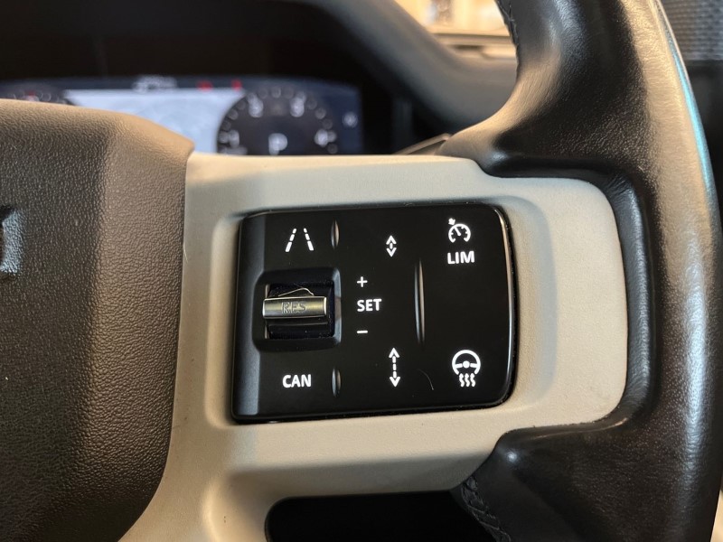 Used Land Rover Defender 2023 for sale - 76981616: Photo 30