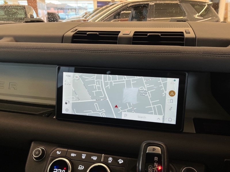 Used Land Rover Defender 2023 for sale - 76981616: Photo 32