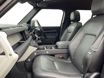 Used Land Rover Defender 2023 for sale - 76981616: Photo