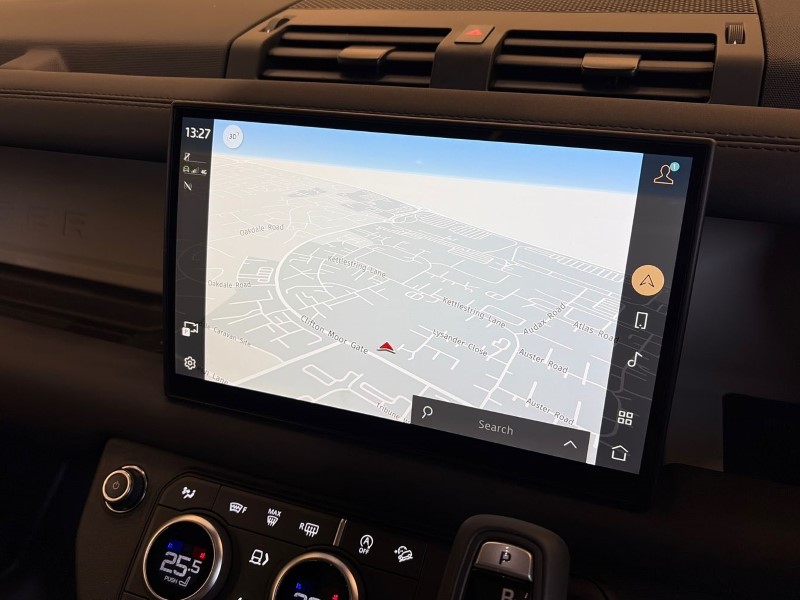 Used Land Rover Defender 2025 for sale - 77296719: Photo 11