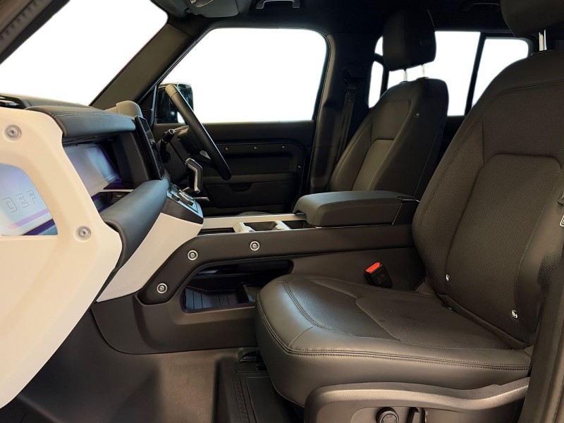 Used Land Rover Defender 2025 for sale - 77296719: Photo 3