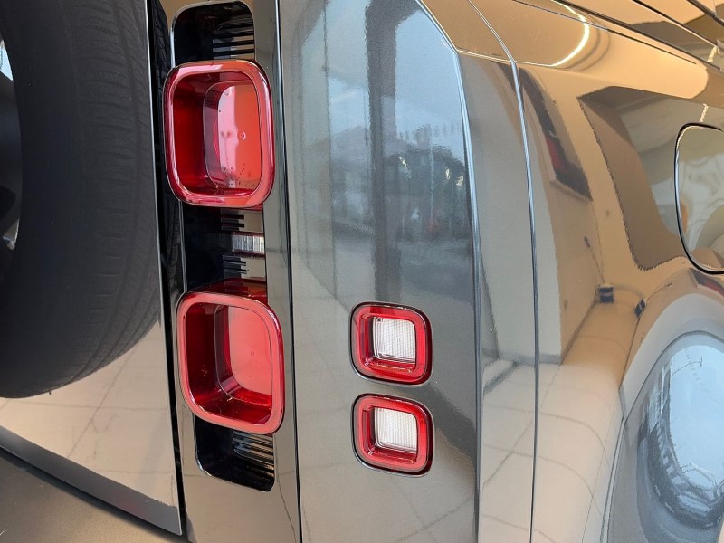 Used Land Rover Defender 2025 for sale - 77296719: Photo 49