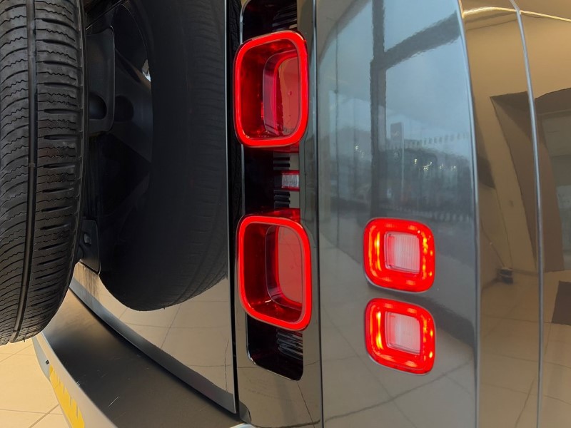 Used Land Rover Defender 2025 for sale - 77296719: Photo 61