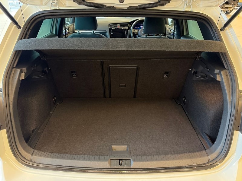 Used Volkswagen Golf 2019 for sale - 77602061: Photo 11