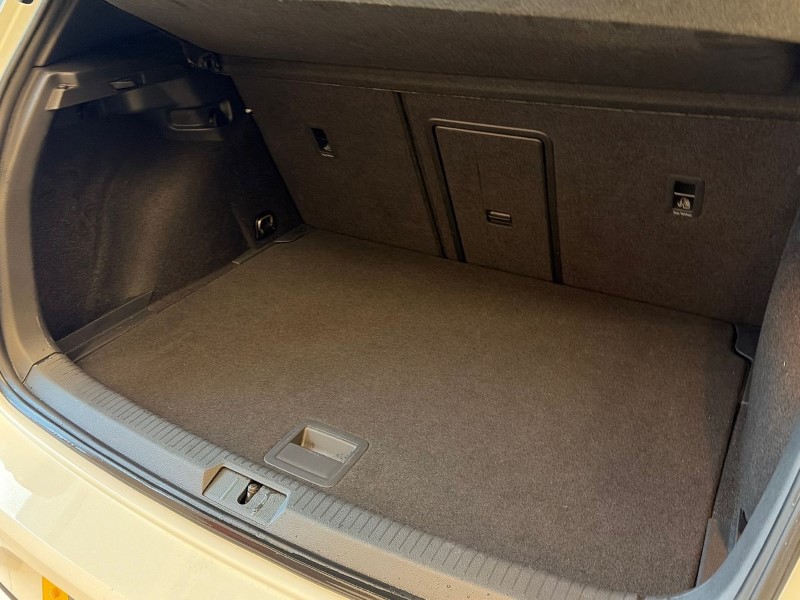 Used Volkswagen Golf 2019 for sale - 77602061: Photo 41