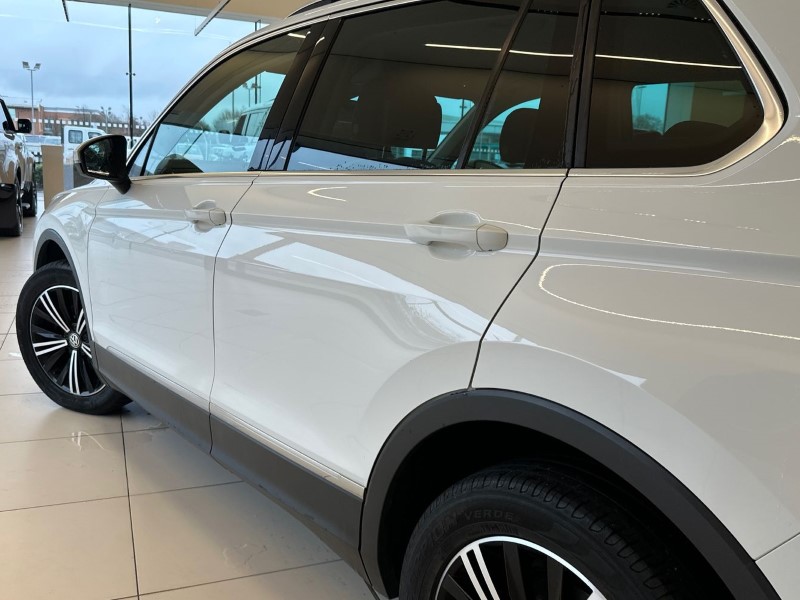 Used Volkswagen Tiguan 2019 for sale - 77545400: Photo 20