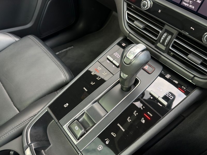 Used Land Rover Range Rover Velar 2026 for sale - 78081272: Photo 13