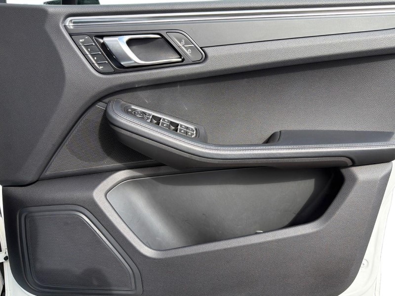 Used Land Rover Range Rover Velar 2026 for sale - 78081272: Photo 22