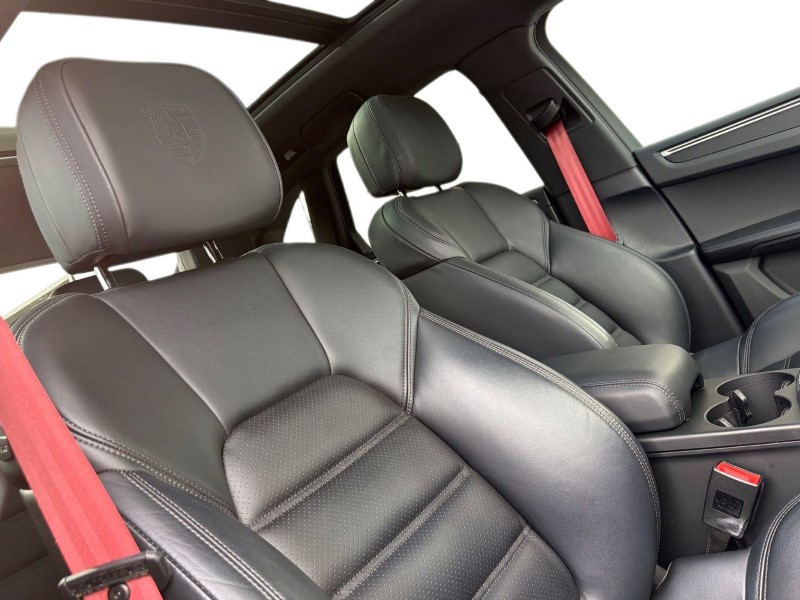 Used Land Rover Range Rover Velar 2026 for sale - 78081272: Photo 26