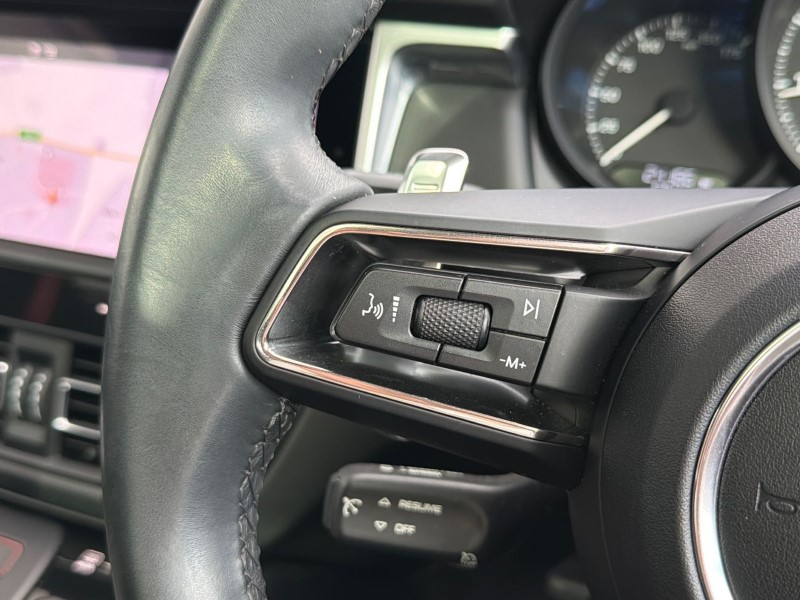 Used Land Rover Range Rover Velar 2026 for sale - 78081272: Photo 27