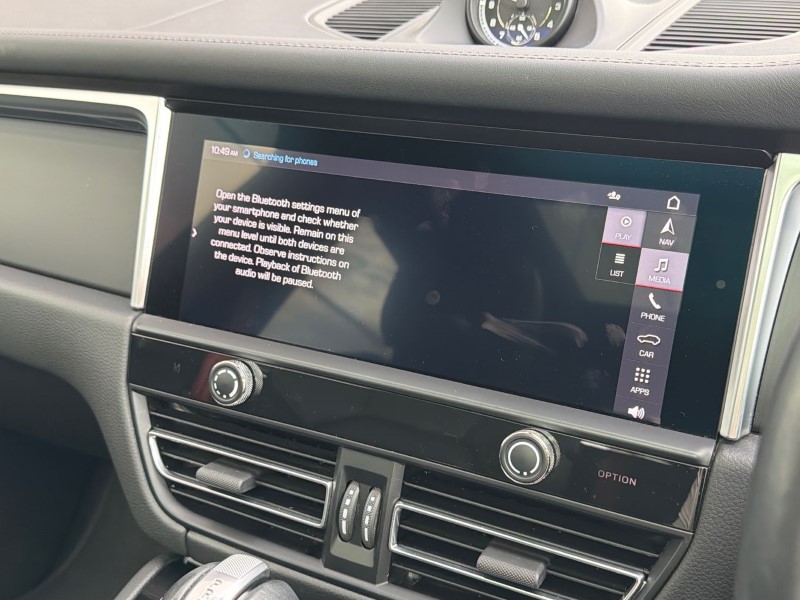 Used Land Rover Range Rover Velar 2026 for sale - 78081272: Photo 30