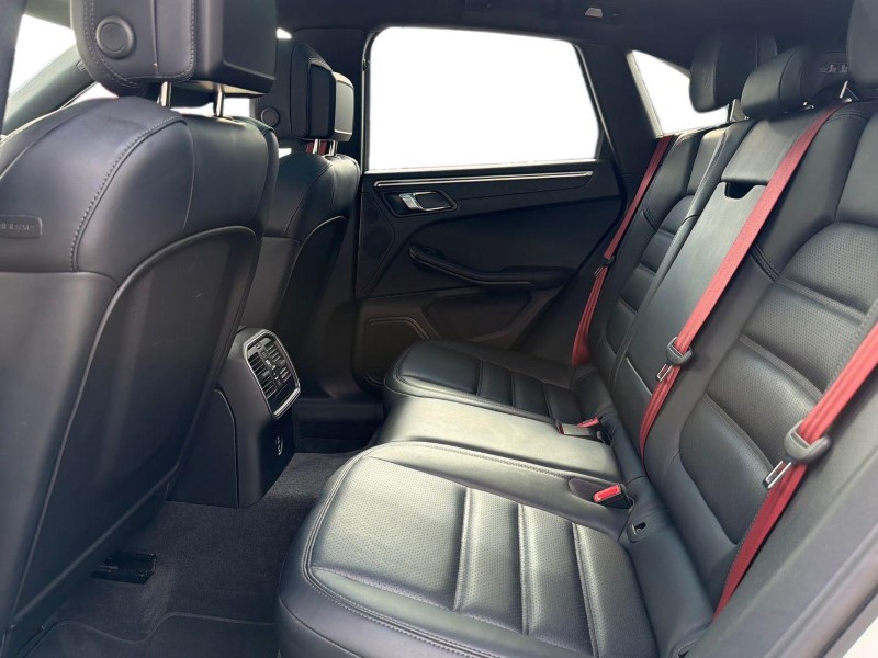 Used Land Rover Range Rover Velar 2026 for sale - 78081272: Photo 4