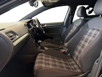 Used Volkswagen Golf 2019 for sale - 78226321: Photo