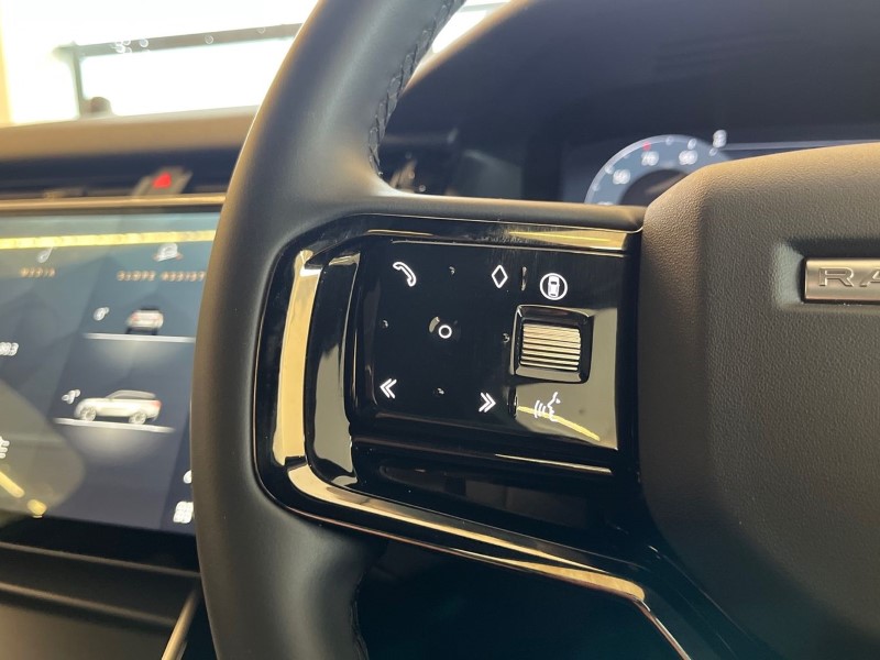 Used Land Rover Range Rover Velar 2025 for sale - 76981245: Photo 28