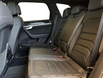 Used Volkswagen Touareg 2020 for sale - 77420525: Photo