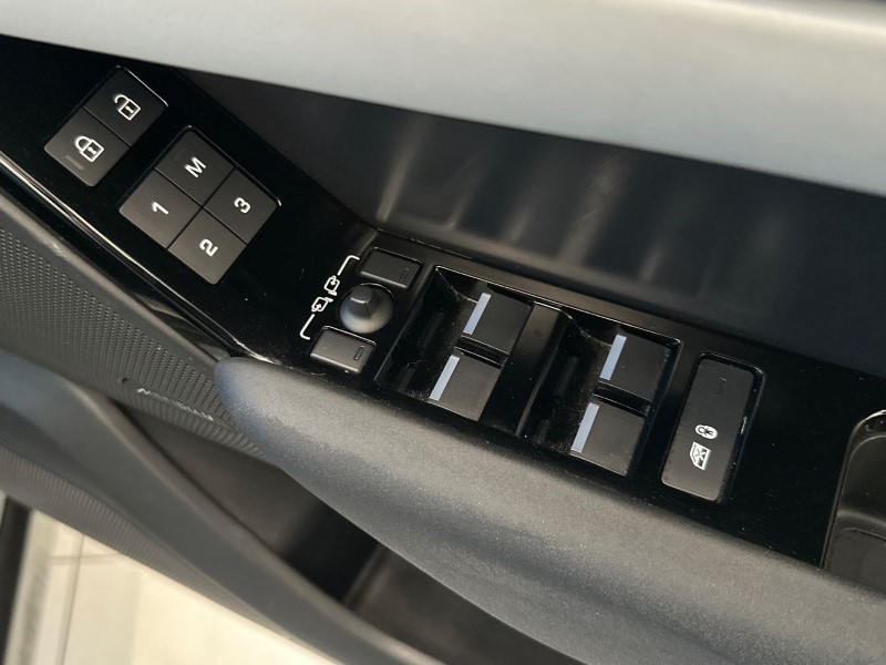 Used Land Rover Range Rover Velar 2023 for sale - 77225293: Photo 23