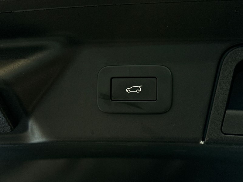 Used Land Rover Range Rover Velar 2023 for sale - 77225293: Photo 41