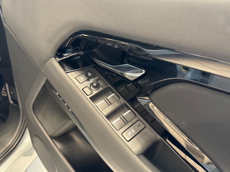 Used Land Rover Range Rover Evoque 2025 for sale - 76981352: Photo 23