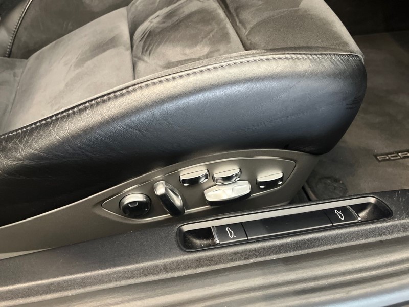 Used Porsche Cayman 2018 for sale - 76982078: Photo 23