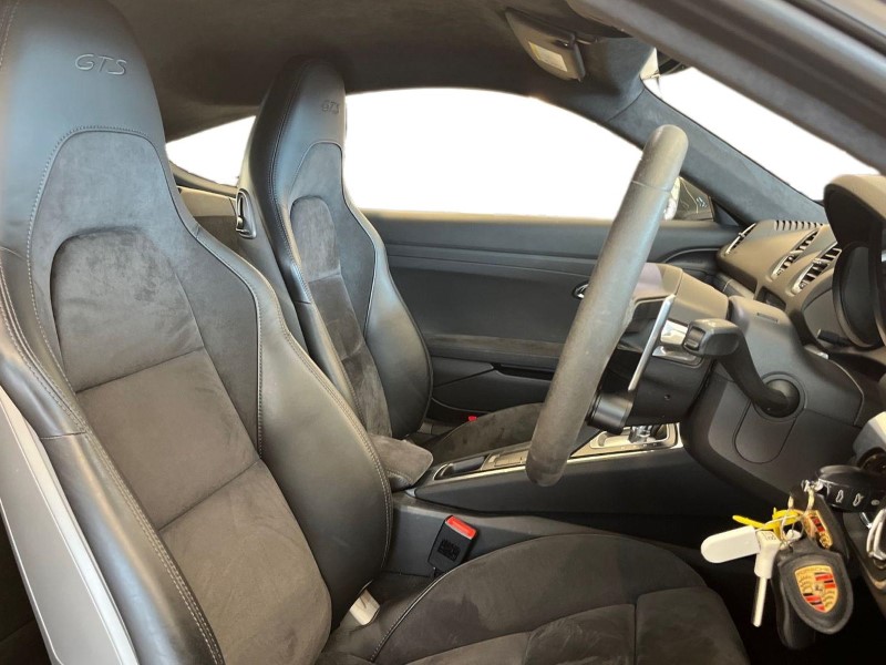 Used Porsche Cayman 2018 for sale - 76982078: Photo 25