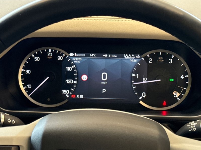 Used Land Rover Defender 2022 for sale - 76981611: Photo 16