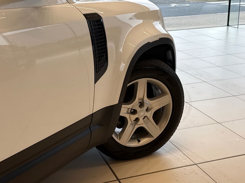 Used Land Rover Defender 2022 for sale - 76981611: Photo 46