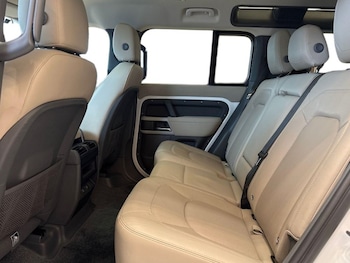 Used Land Rover Defender 2022 for sale - 76981611: Photo