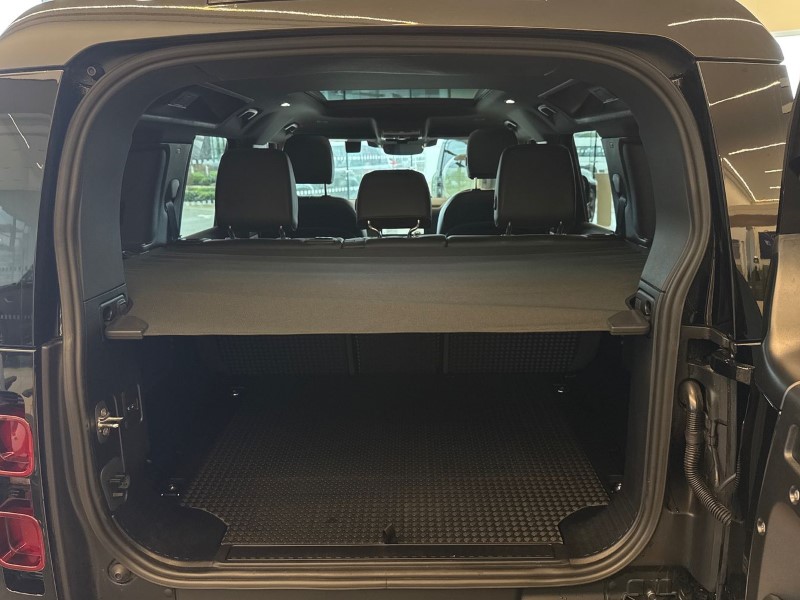 Used Land Rover Defender 2024 for sale - 77803955: Photo 10