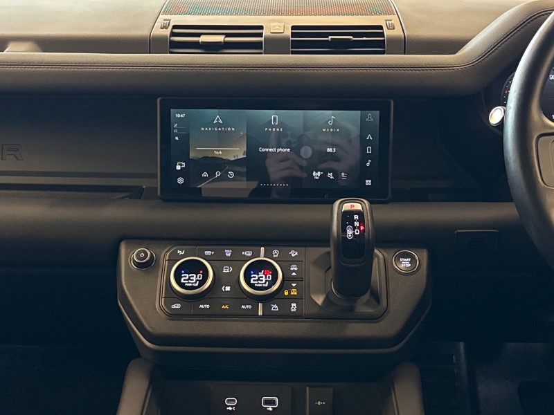 Used Land Rover Defender 2024 for sale - 77803955: Photo 14