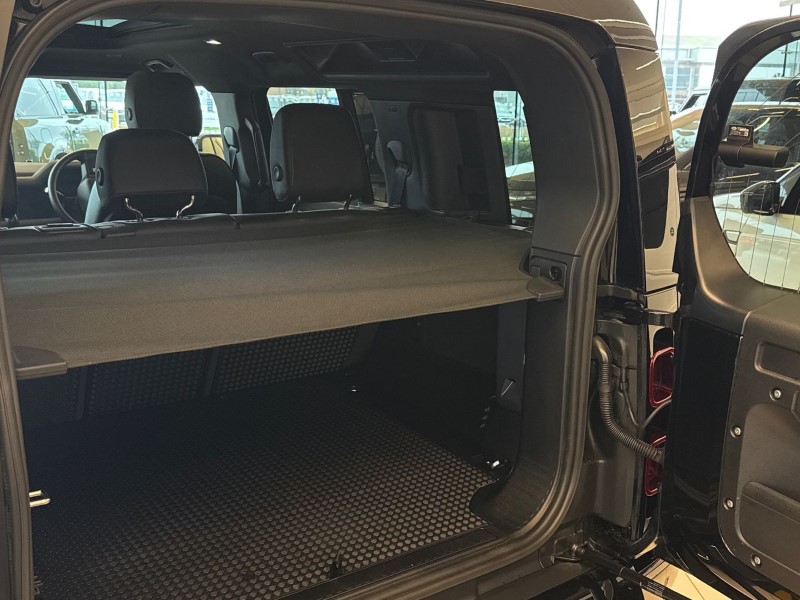 Used Land Rover Defender 2024 for sale - 77803955: Photo 39