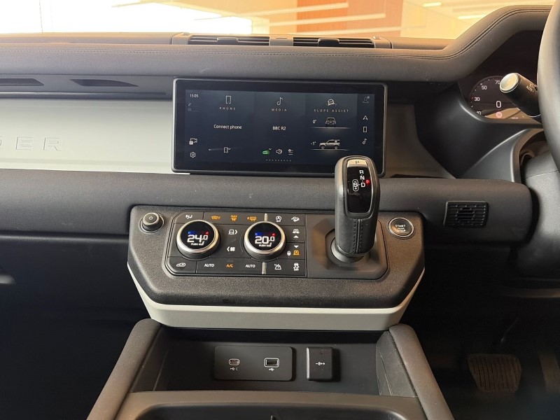 Used Land Rover Defender 2022 for sale - 78011192: Photo 14