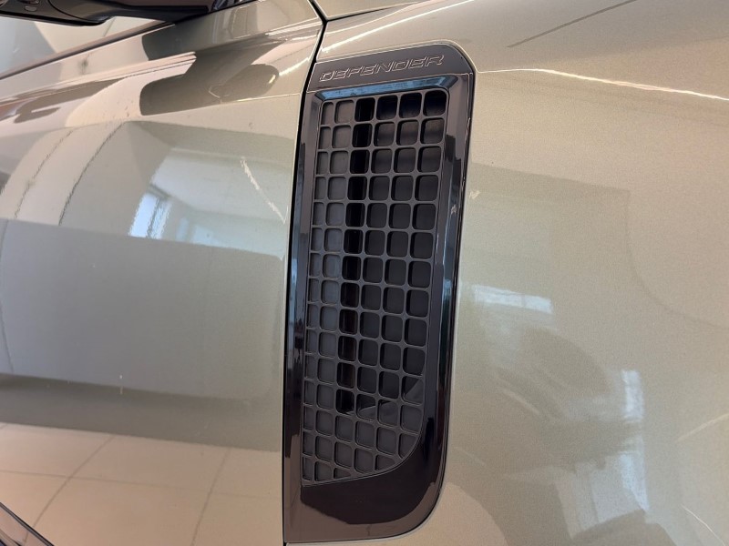 Used Land Rover Defender 2022 for sale - 78011192: Photo 20