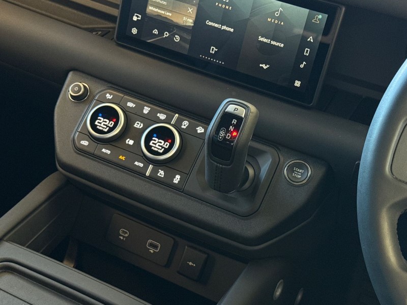 Used Land Rover Defender 2023 for sale - 77934545: Photo 13