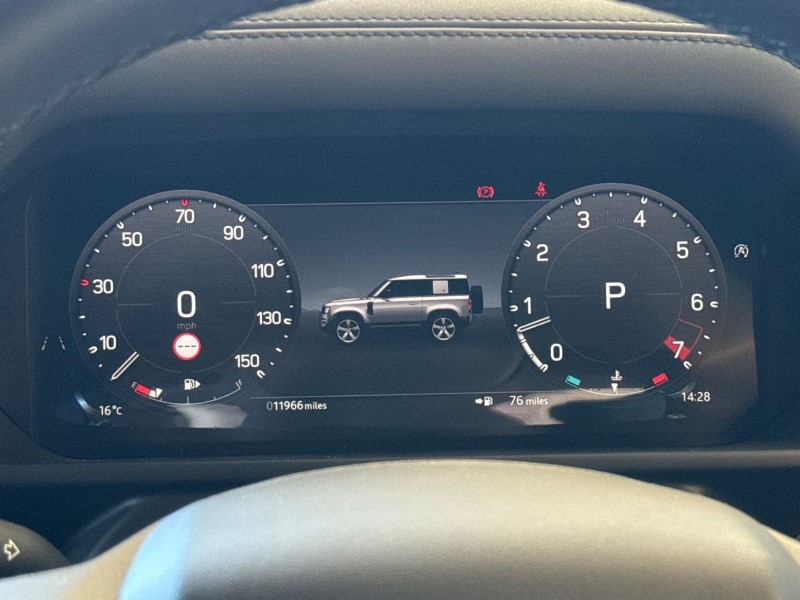 Used Land Rover Defender 2023 for sale - 77934545: Photo 16