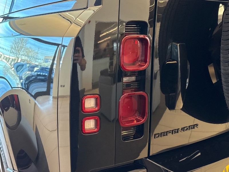 Used Land Rover Defender 2023 for sale - 77934545: Photo 19